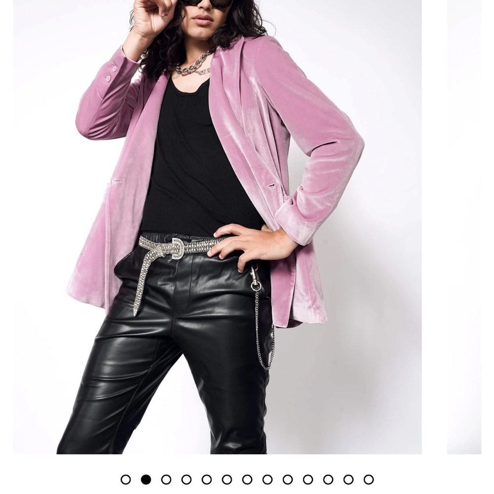 WILD FANG Empower velvet blazer women’s medium